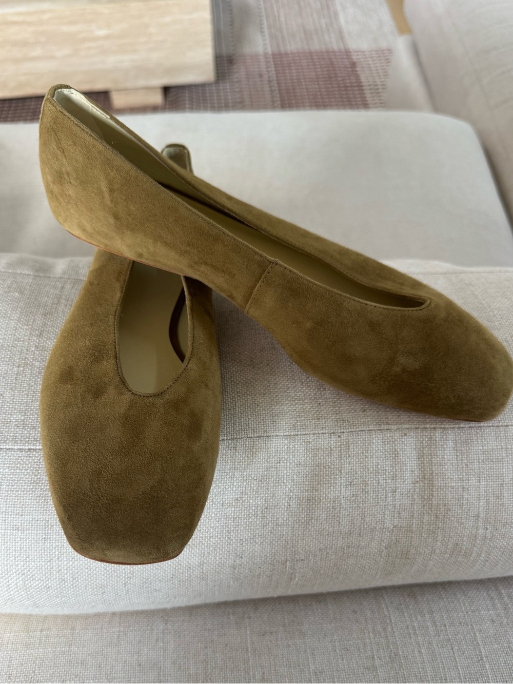 Reformation Olive Suede Women’s Flats
